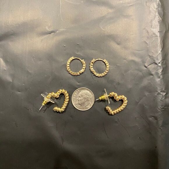 Sugarfix by BaubleBar Two Hoops Earrings Hearts NEW - Picture 2 of 7